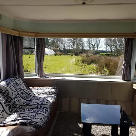 Casa vacanze 2 Bed-sleeps 4-free Parking-pet Friendly *